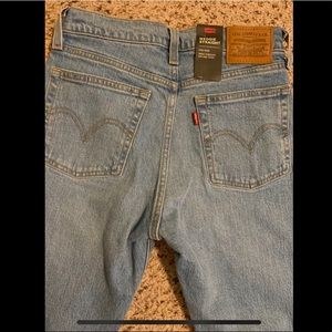 Levi’s Wedgie Straight high-waisted Jeans